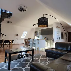 apartament-urocza-przy-wyciagu-ski-arena.szklarskaporebahotels.net/